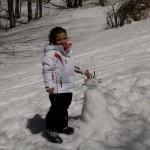 Bimba sulla neve del Pollino