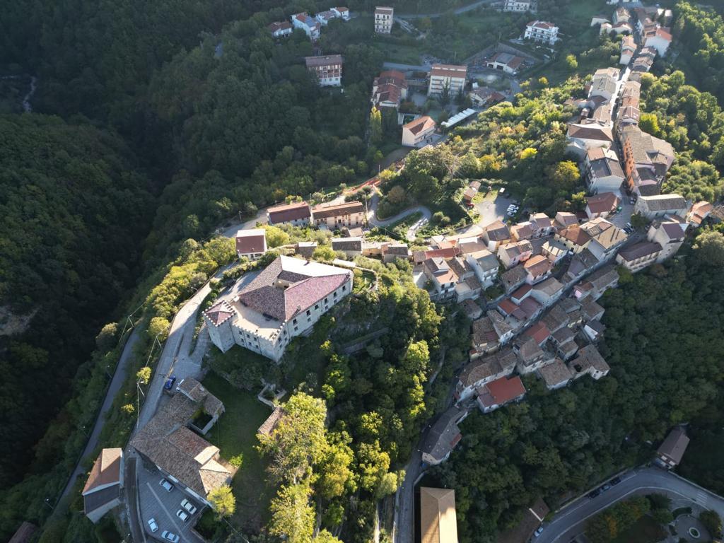 Visitare Viggianello: il borgo visto dall'alto